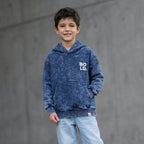 Hoodie niño acid wash azul ANG Kidz Bold bordado – ropa urbana infantil Lima Perú