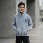 Polera con capucha niño gris ANG Kidz – bordado Bold 100% algodón Perú
